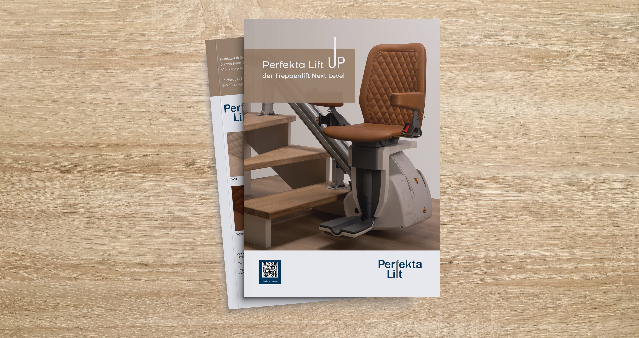 Perfekta Lift UP Broschüre zeigt modernen Treppenlift für barrierefreies Wohnen und Komfort im Alltag.