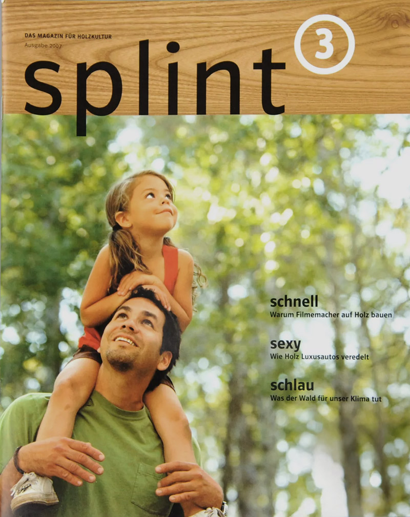 Das Magazin-Cover splint zeigt einen Vater, der seine kleine Tochter auf den Schultern trägt, während beide fröhlich in den sonnigen Wald blicken.